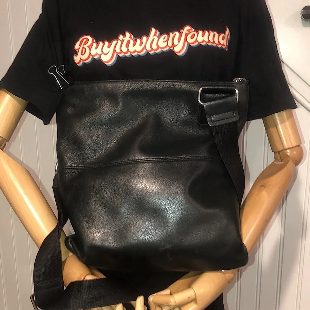 MARGOT Black Leather Messenger Bag 2 Ext. Front Zipper Pockets Top Zip Closure